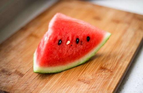 立秋吃瓜好吗,吃瓜正当时——探寻立秋吃瓜的习俗与健康益处