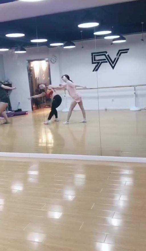 吃瓜舞蹈视频儿童,童趣盎然,萌动心弦 第2张 吃瓜舞蹈视频儿童,童趣盎然,萌动心弦 第2张